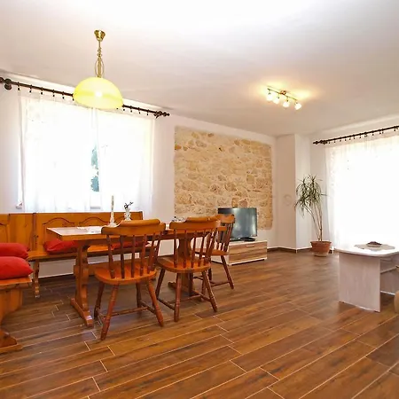 House 1156 Marčana